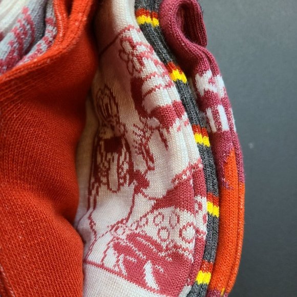 NWT Disney Mickey Mouse and Friends 10 Pairs No Show Socks Shoe Size 4-10 - Picture 8 of 10